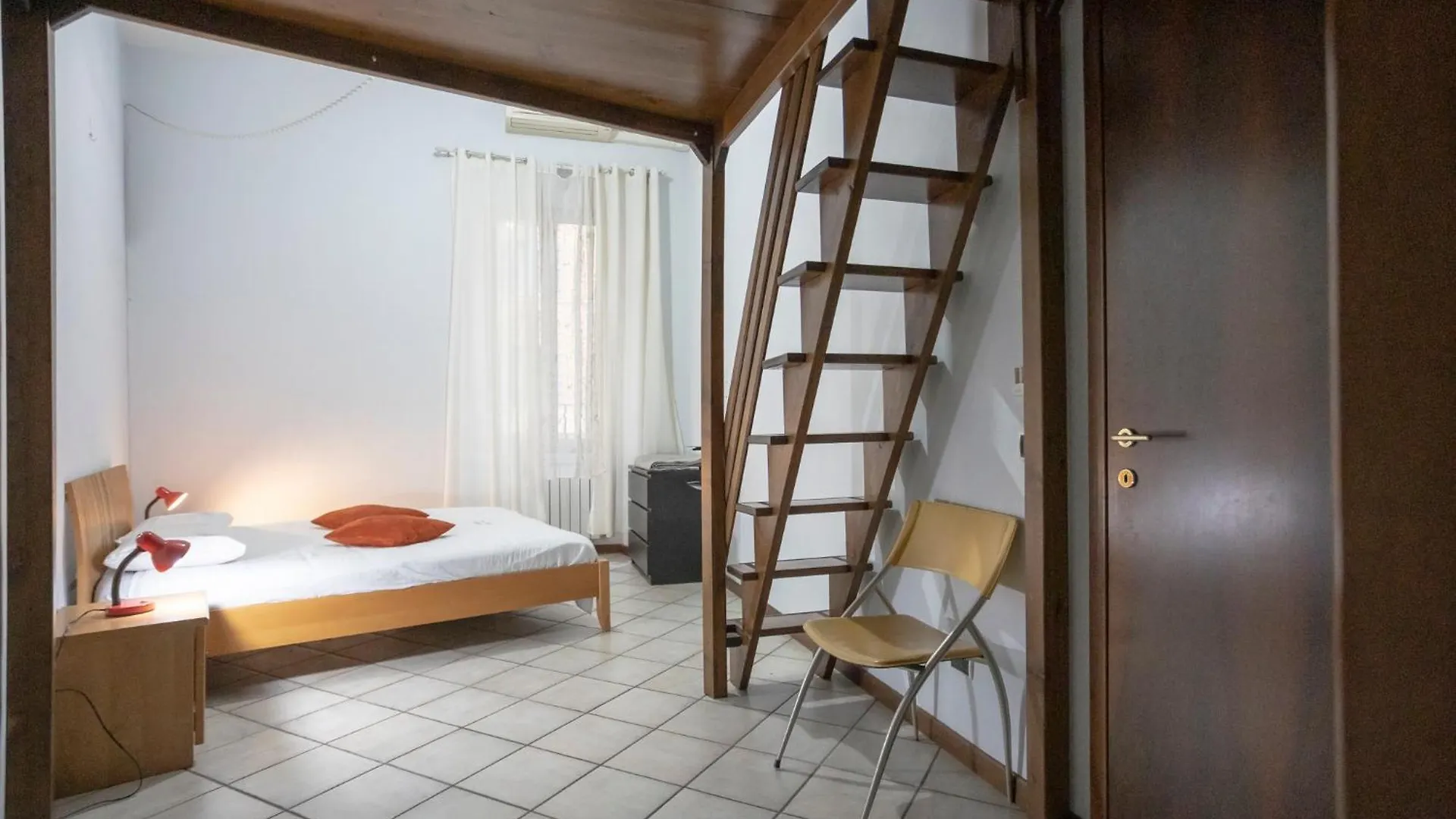 Apartment Home Domus Giulio Cesare - Vatican Museum Rome Italy