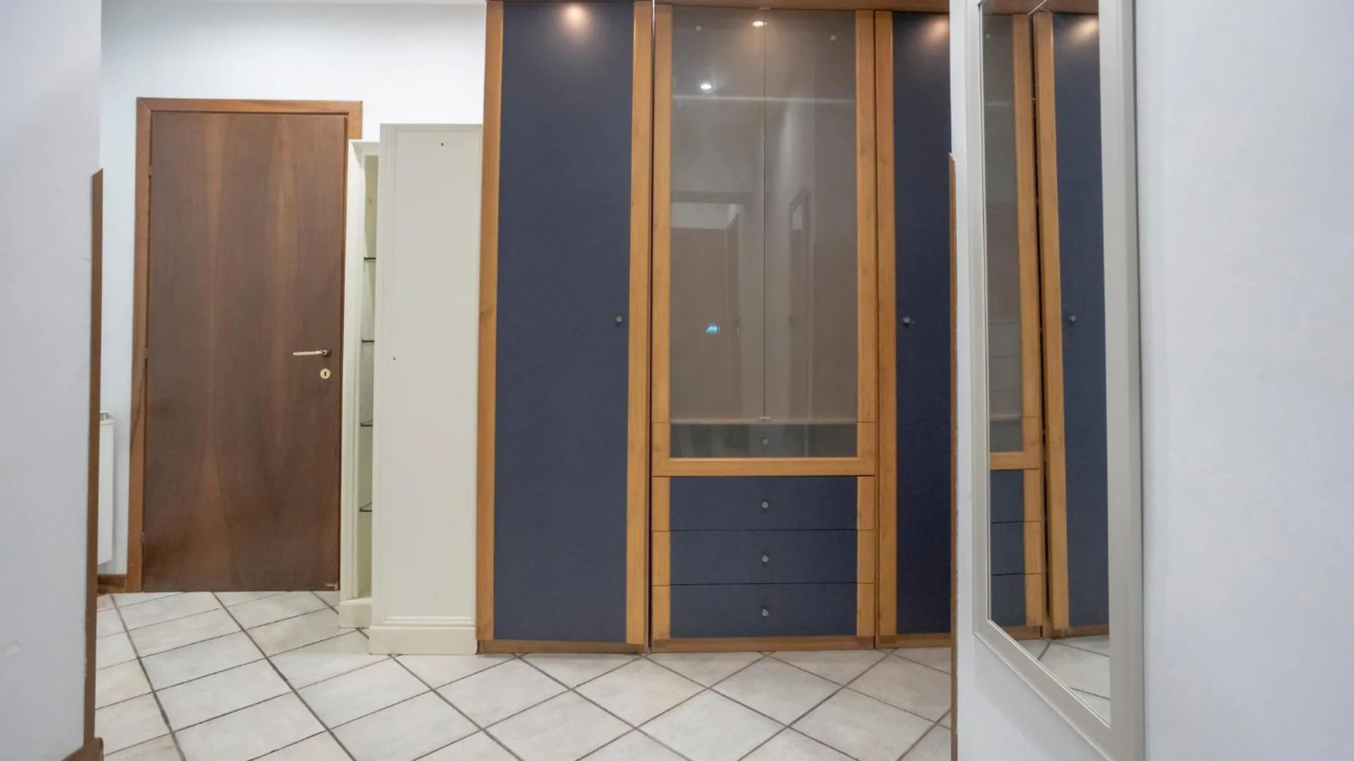 Apartment Home Domus Giulio Cesare - Vatican Museum Rome Italy